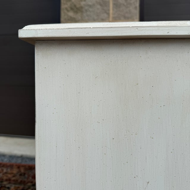 2000s Ethan Allen Swedish Home Collection Gustavian 3 Drawer Bachelor's Chest (10-5401 Linen) For Sale - Image 15 of 16