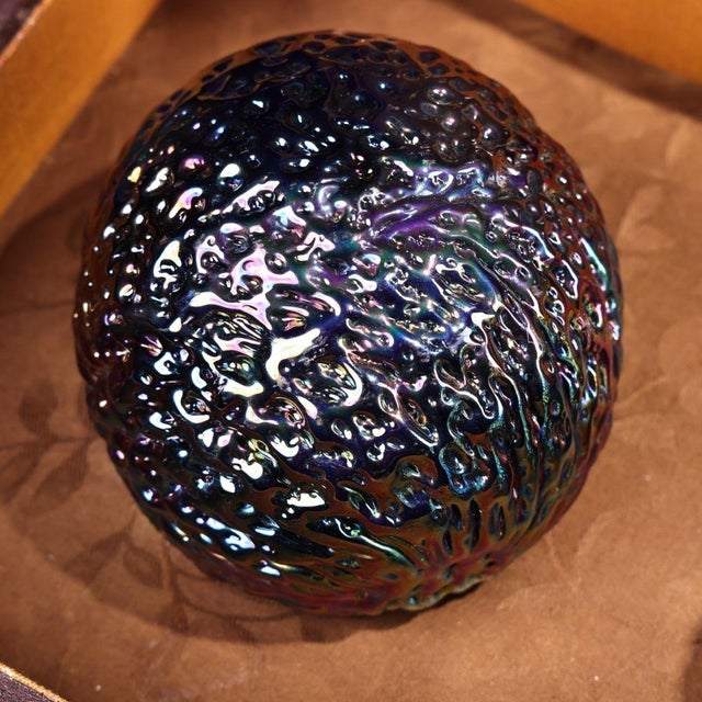 Chinese Vintage Chinese Carved Polychrome Dragon Box With Pair of Iridescent Dragon's Pearl Spheres For Sale - Image 3 of 9