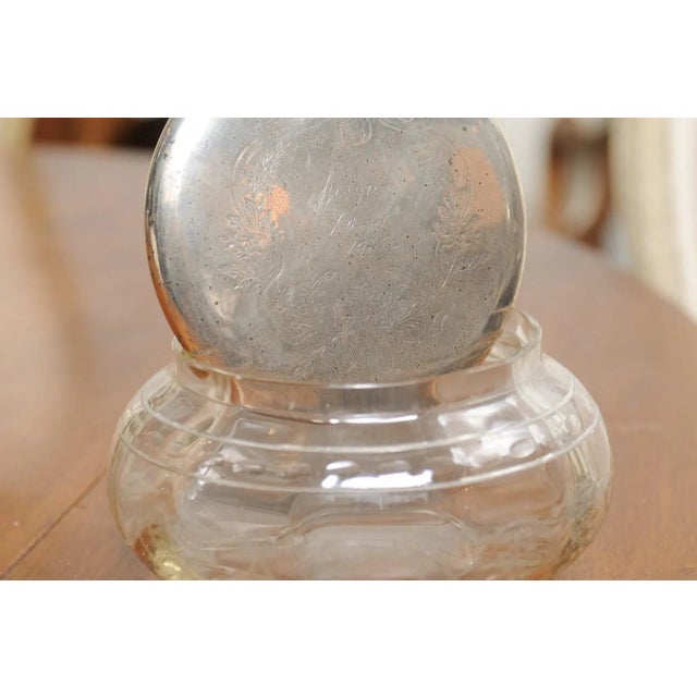 Victorian 1920s Small English Glass Vanity Jar with Incised Silver Lid & Etched Design For Sale - Image 3 of 12