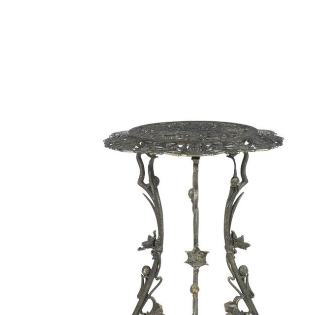 Furniture - Two columns - 19th century. Europe, 19th century, made of iron with embossed and openwork decoration....