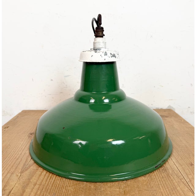 British Industrial Green Enamel Factory Pendant Lamp, 1960s For Sale - Image 14 of 16