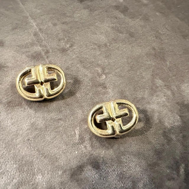 1980s Costume Jewelry Logo Gilt Metal Earrings by Givenchy For Sale - Image 9 of 12