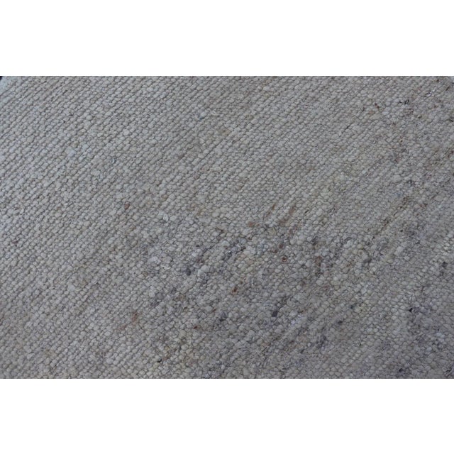 Hand Knotted Neutral Modern Gallery Runner With Tribal Diamond Design in Light Gray For Sale - Image 12 of 13