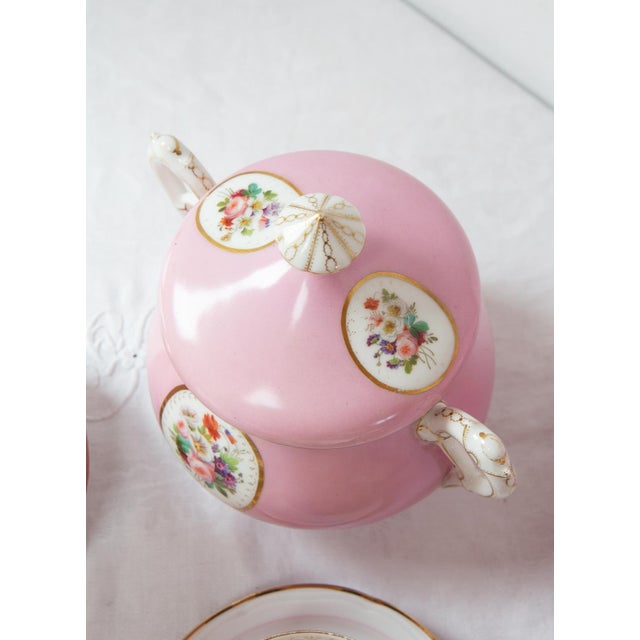 Pink Porcelain Tea Service for 11 with Medallion from Vieux, Paris, 1900s, Set of 25 For Sale - Image 6 of 14