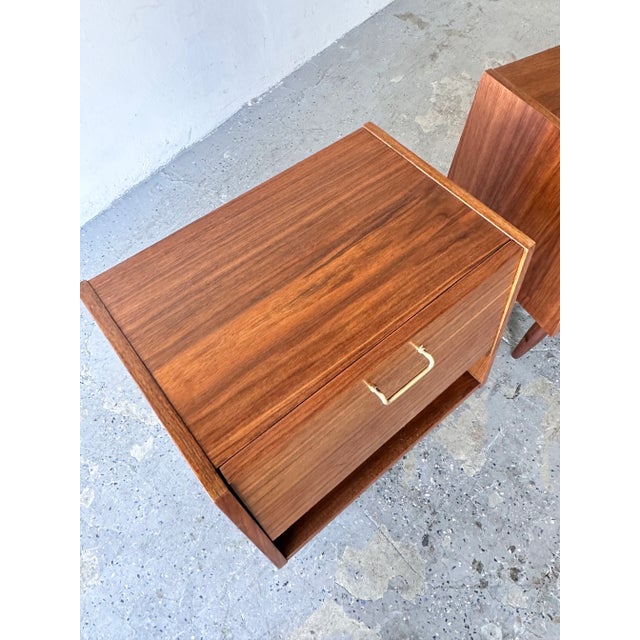 Pair of Merton Gershun for American of Martinsville Mid Century Nightstands For Sale In Las Vegas - Image 6 of 11