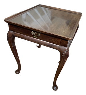 Vintage Henredon Aston Court, Queen Ann Style Side Table