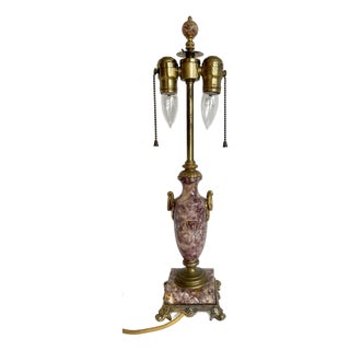Early 20th C. Neoclassical Hollywood Regency Raspberry Marble & Brass Table Lamp For Sale