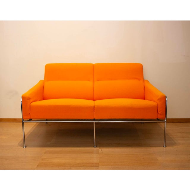 Airport 3300 Sofa by Arne Jacobsen for Fritz Hansen, 1992 For Sale - Image 3 of 17