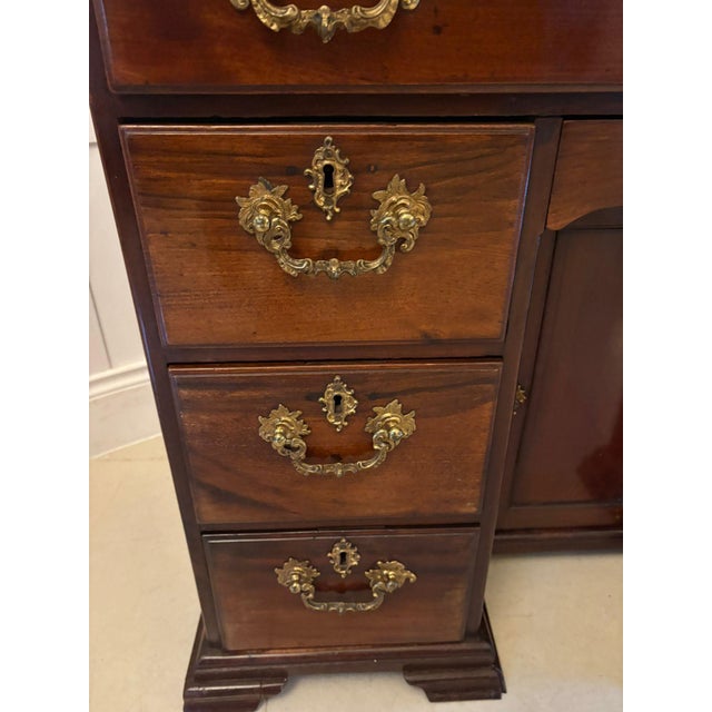 Wood Antique George III Dresser in Oak and Mahogany, 1780 For Sale - Image 7 of 17