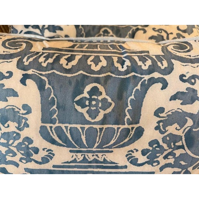 Pair of Authentic Fortuny Venetian Textile Pillows With Belgian Linen Backs For Sale - Image 4 of 6