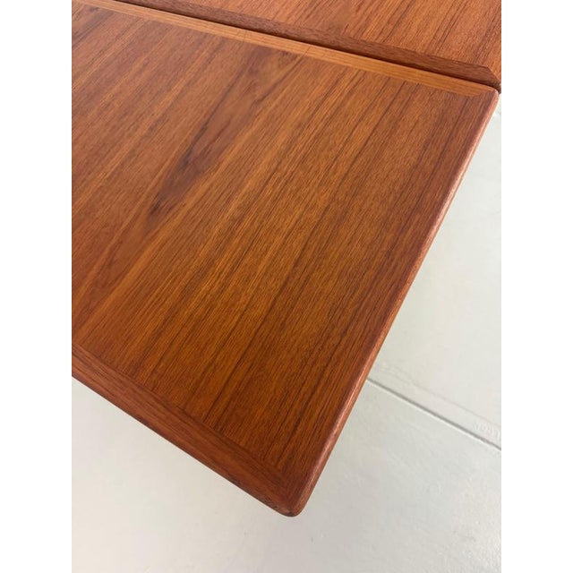 1950s Oak and Teak AT-312 Extendable Dining Table attributed to Hans J. Wegner for A. Tuck, Denmark, 1950 For Sale - Image 5 of 11