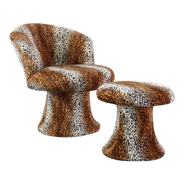 1970s Mid Century Modern Leopard Print Tulip Chair and Ottoman Set - 2 Pieces For Sale