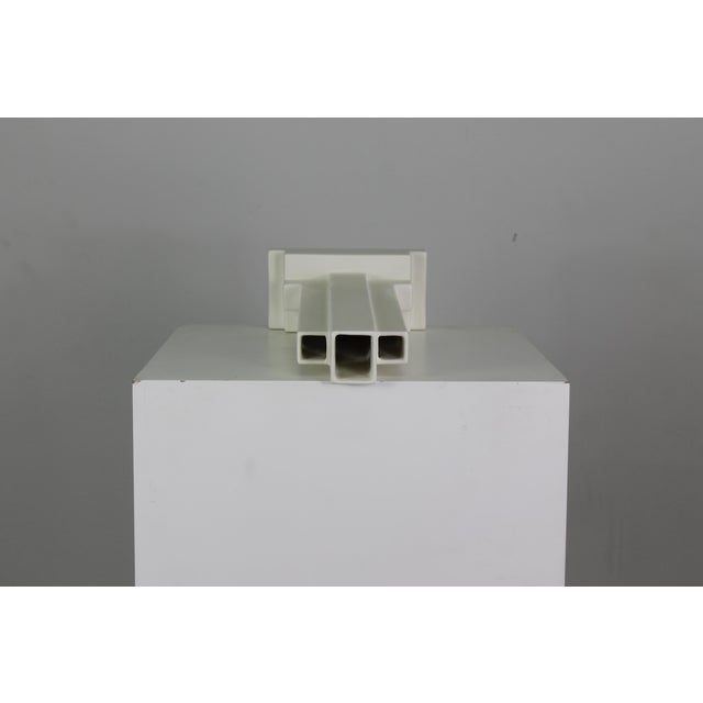 Poltronova Vintage Y15 Vase in White Enameled Ceramic by Ettore Sottsass for Poltronova, 1970 For Sale - Image 4 of 6