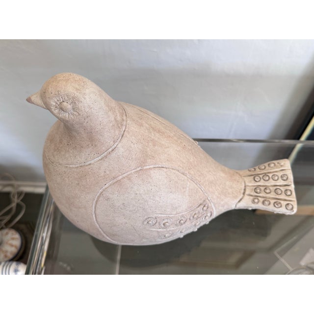 Mid-Century Modern Austin Productions 1981 Ceramic Dove Sculpture — Mid-Century Modern Cast Bird Figure With Incised Feather Detail For Sale - Image 3 of 11