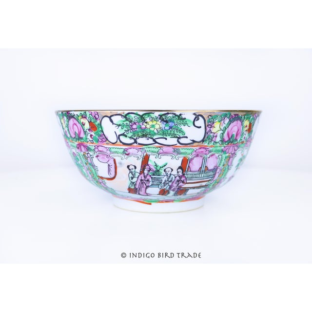 This wonderful bowl is made from porcelain and fully hand painted. It features traditional Chinese life scenes and...