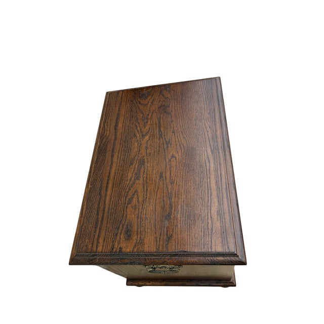 Jacobean 1970s Ethan Allan Charter Oak Jacobean End Table Bachelors Silver Chest Nightstand For Sale - Image 3 of 15