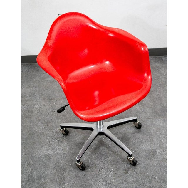 Mid Century Modern Lounge Chair Ray Eames Herman Miller Red Arm Shell Modernica For Sale In Sacramento - Image 6 of 12