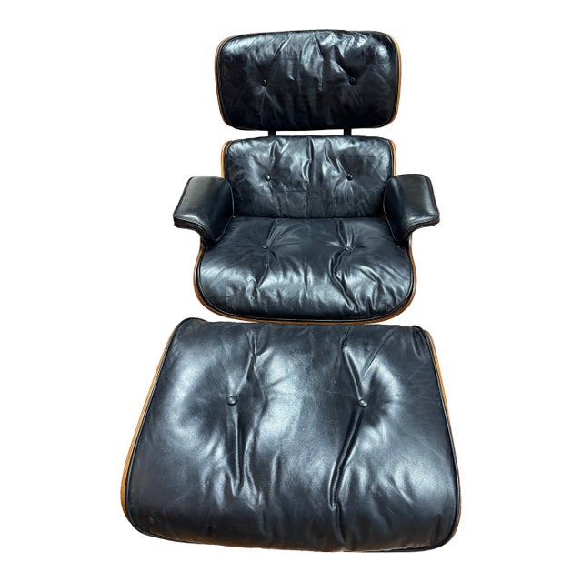 1964 Rosewood Herman Miller Eames Lounge Chair and Ottoman For Sale