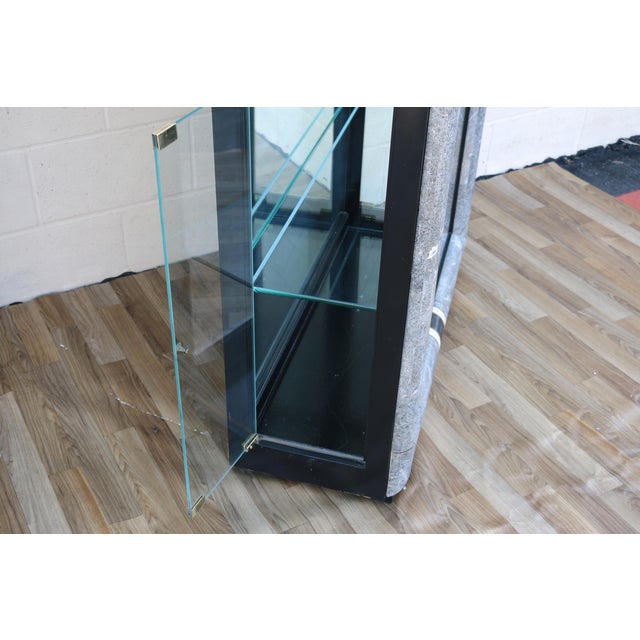 Pair of Late 20th Century Art Deco Revival Fossil Stone & Glass Lighted Display Cabinets by Pulaski For Sale In Los Angeles - Image 6 of 18