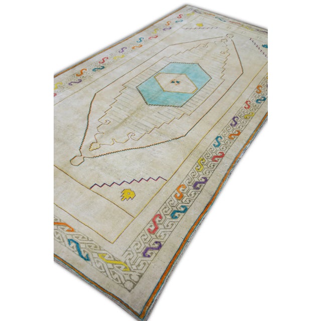 1960s 1960s Beige Multicolor Vintage Turkish Runner 5'2" X 10'8" For Sale - Image 5 of 7
