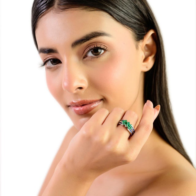 Green Art Deco 925 Silver Sqaure Emerald & Sapphire Cluster Band Ring Anniversary Gift - Size 7 For Sale - Image 8 of 11