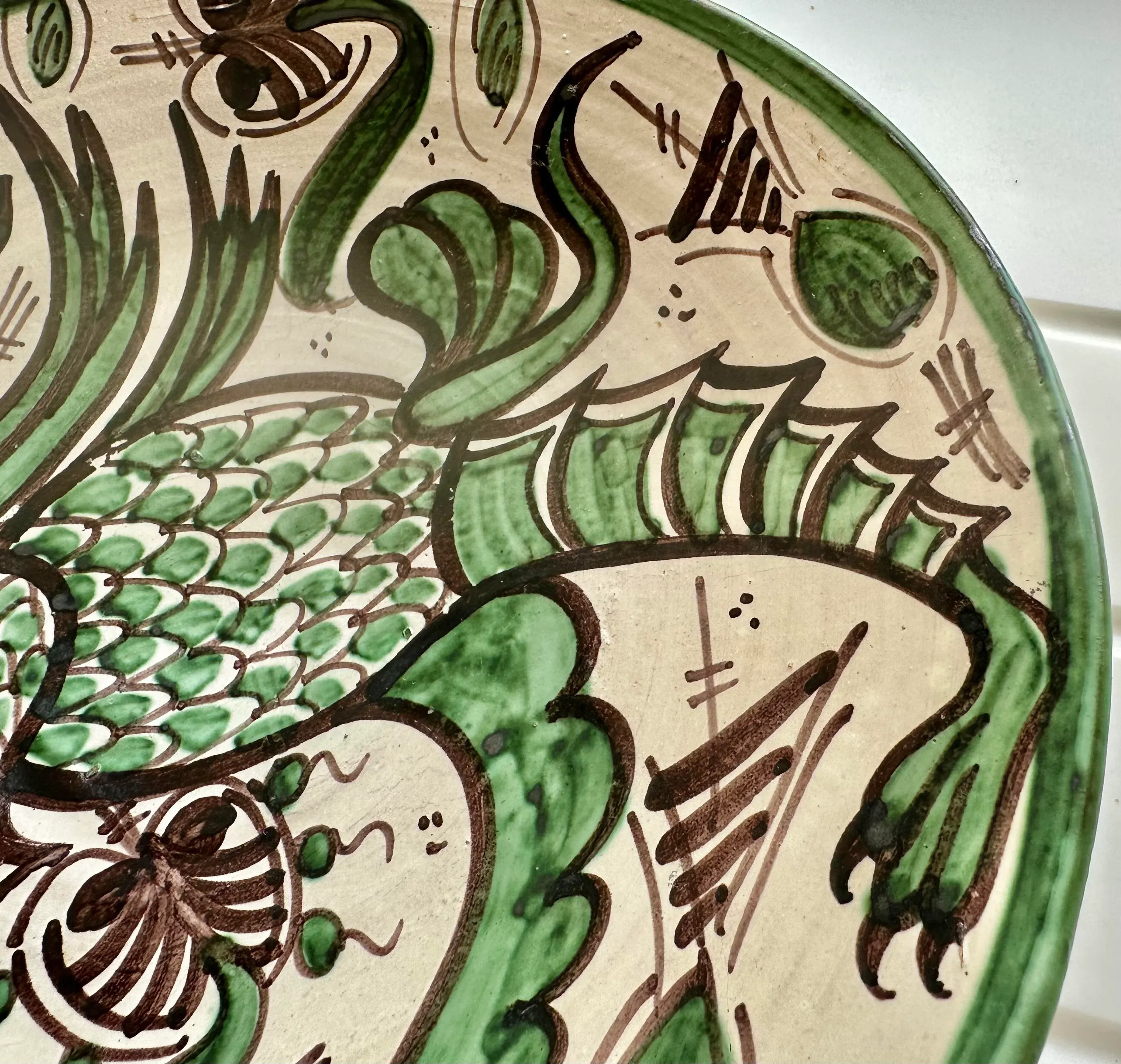 Domingo Punter Griffon Design 13” Ceramic Plate From Teruel in