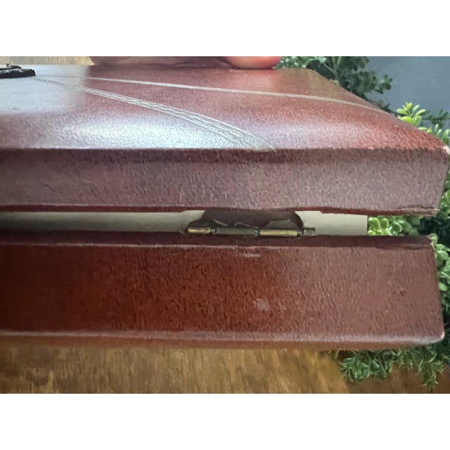 1950’s Leather Jewelry Box For Sale - Image 11 of 12