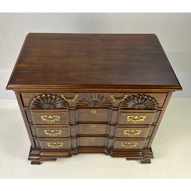 Late 20th Century Vintage Chippendale Style Block-Front Solid Cherry Bachelor's Chest by Harden For Sale - Image 5 of 18