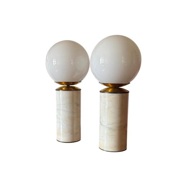 Mid-Century Modern Hollywood Regency Carrara Marble & Brass Table Lamps, LuciRhytmo, Italy, 1970s, Set of 2 For Sale - Image 3 of 13