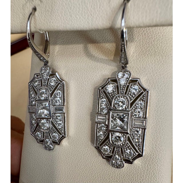 Vintage 3 Ct Round & Princess Shape Diamond Hanging Earring in Platinum For Sale In New York - Image 6 of 18