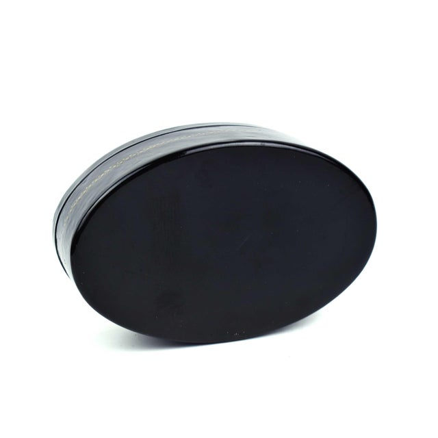 Mid 20th Century Hand-Painted Vladimir Mother of God Iconography Papier-Mâché Lacquer Trinket Box For Sale - Image 10 of 10