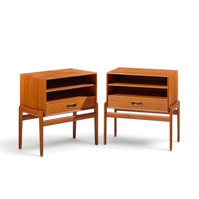 Arne Vodder for Vamo Sønderborg Mid Century Danish Teak Nightstands - Pair Each nightstand measures: 19.25 wide x 11.75...