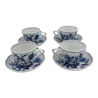 1950's Danube Blue Onion Blue & White 8pc Cup & Saucer Set Ribbon Hallmark Logo For Sale