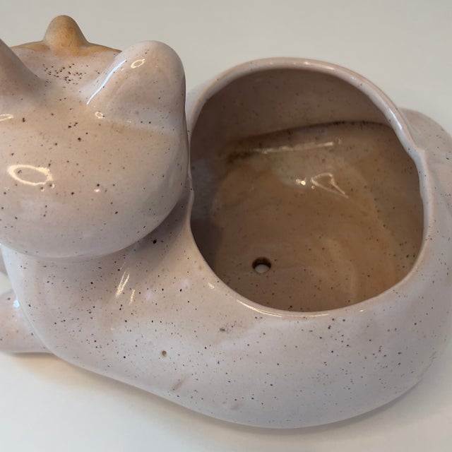 Light Pink Vintage 1960s Cat Pottery Planter David Stewart Lions Valley Stoneware Speckled Glaze MCM For Sale - Image 8 of 13