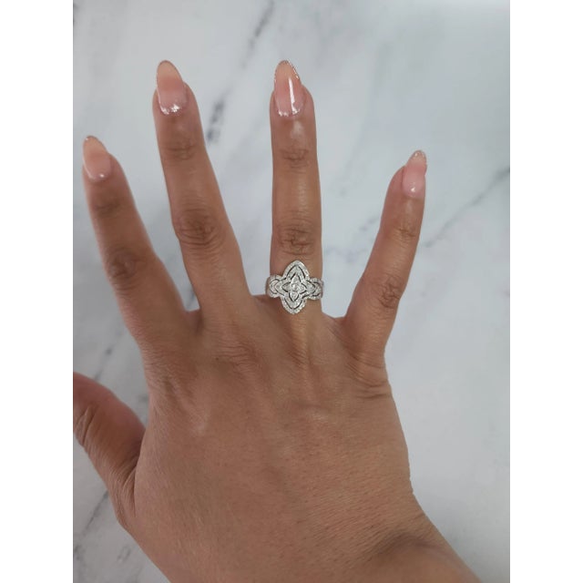 ♥ Product Summary ♥ Main Stone: Diamond Approx. Total Carat Weight: .21cttw Diamond Color: H Diamond Cut: Round Band...