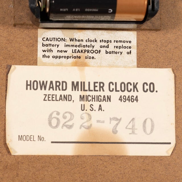 Metal Vintage 1970s Howard Miller Modern Minimalist Black and Silver Wall Clock For Sale - Image 7 of 7