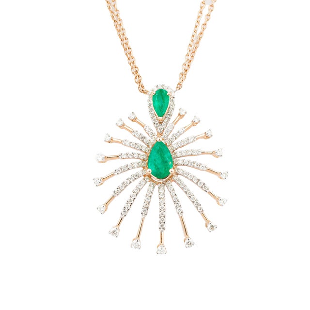 GW=16.72gm NW=16.08gm diamond=1.34cts emerald=1.87cts THIS IS A BRAND NEW PIECE