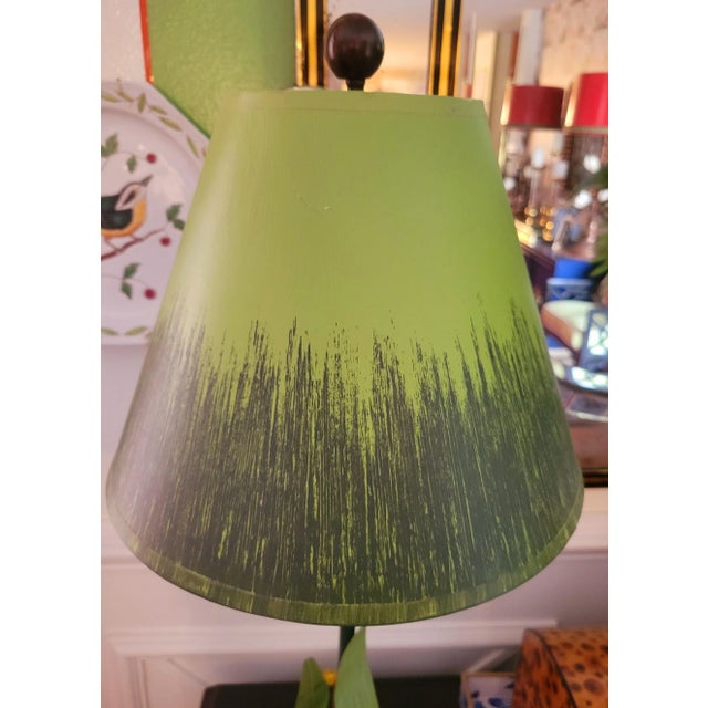 1990s Vintage Wildwood Style Colorful Tole Floral Tulip Green Yellow Decorative Table Lamp For Sale - Image 5 of 7