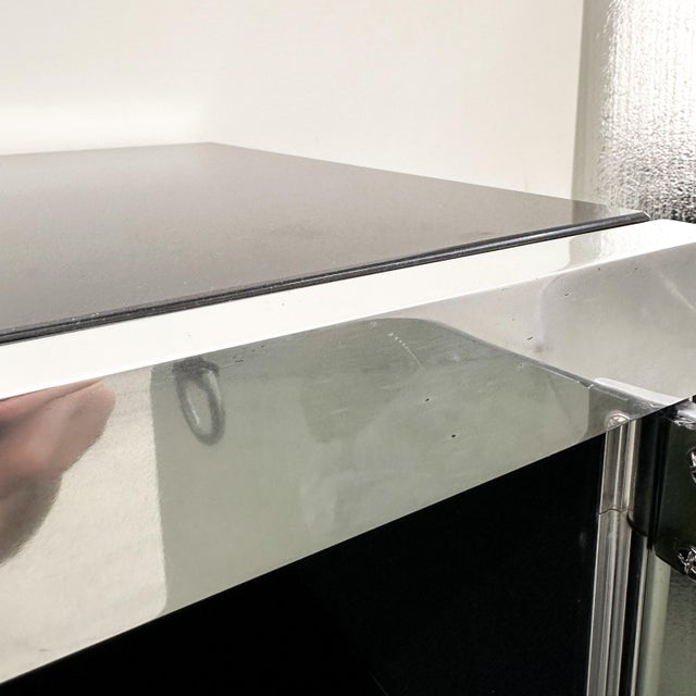 Vintage 1970s Guido Faleschini for I4Mariani Modular Chrome and Glass Credenza Unmarked For Sale - Image 11 of 17