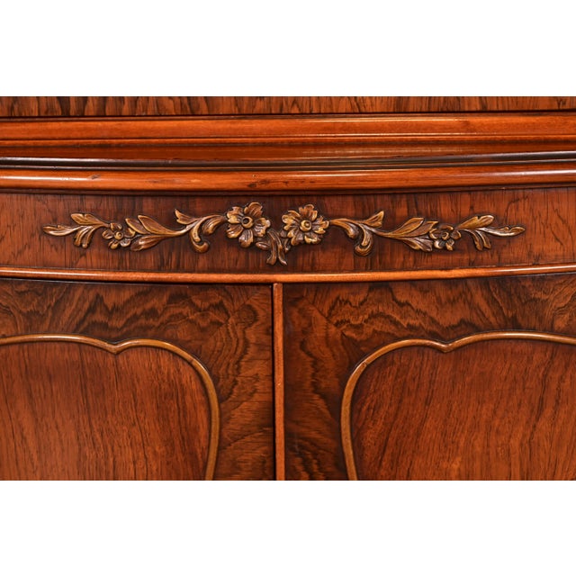 Romweber French Provincial Louis XV Carved Rosewood Inlaid Marquetry Breakfront Bookcase Cabinet, Circa 1920s For Sale - Image 10 of 17