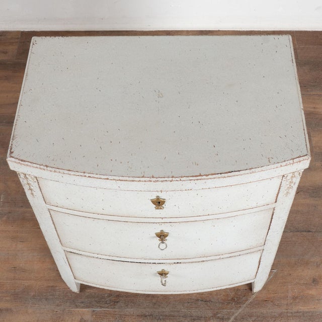19th Century Gray Danish Bow Front Small Chest of Three Drawers or Nightstand For Sale - Image 4 of 13