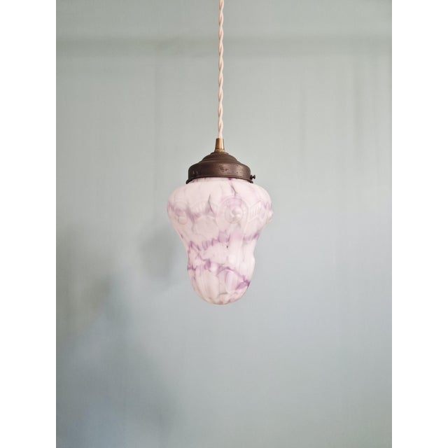 Art Deco Pendant Light in Speckled White and Purple Glass, 1920s For Sale - Image 9 of 12