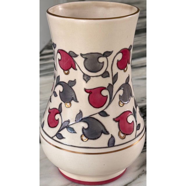 Charlotte Rhead 1930's Made in England Oyster Pattern Crown Ducal Vase For Sale - Image 10 of 13