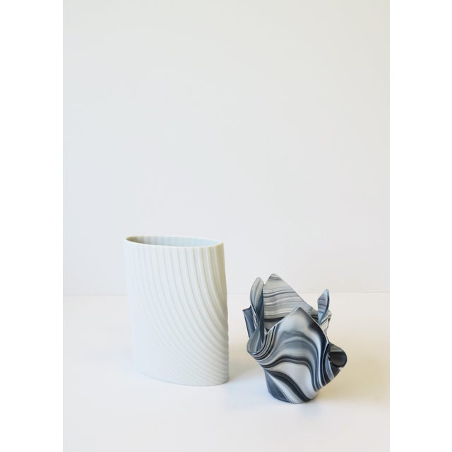 Venini Style Black and White Art Glass Vase Handkerchief For Sale - Image 11 of 12