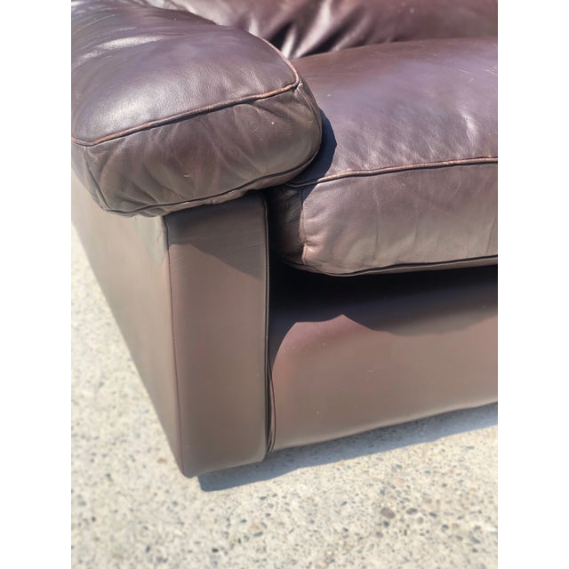 1970s Chocolate Leather 3-Seat Sofas by Tito Agnoli for Poltrona Frau, 1970s, Set of 2 For Sale - Image 5 of 14