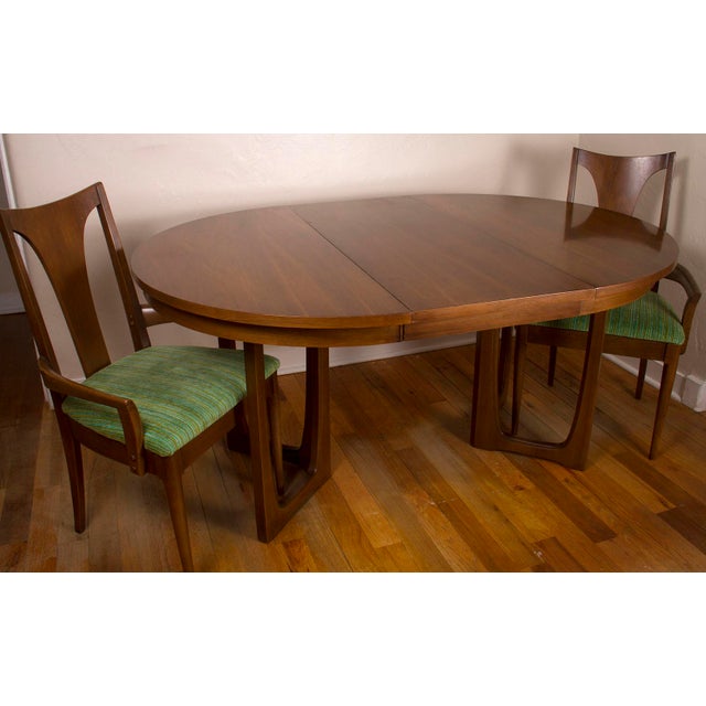 Vintage Mid Century Modern Broyhill Emphasis Walnut Round Oval