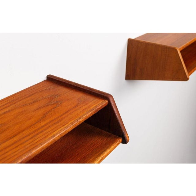 No. 24 Floating Nightstands in Teak by Aksel Kjersgaard, Odder, Denmark 1960, Set of 2 For Sale - Image 10 of 15