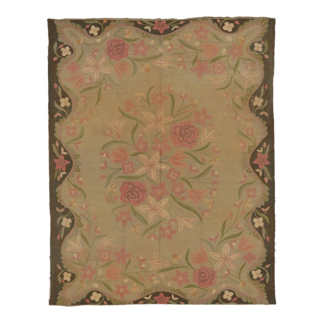 Antique 20th Century Hooked Floral Rug With Colorful Bouquet Design - Rug & Kilim For Sale