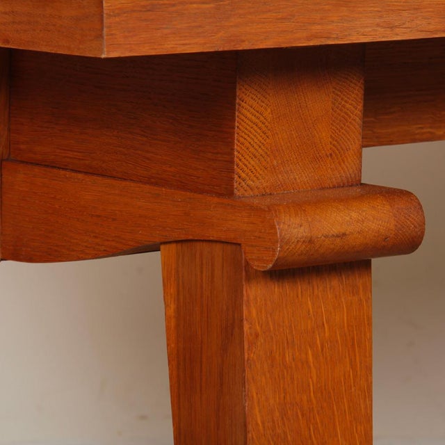 French Oak Dining Table, 1940s, in Good conditions. Designed 1920 to 1949