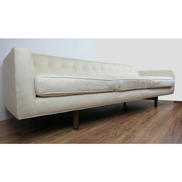 Antique White Edward Wormley for Dunbar Mid-Century Modern White Curved Corner Sofa For Sale - Image 8 of 13